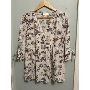 Motherhood Maternity White Floral Top Size Medium (M35)